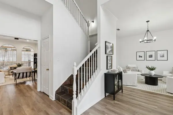 5620 S Archbridge Court, Arlington, TX 76017