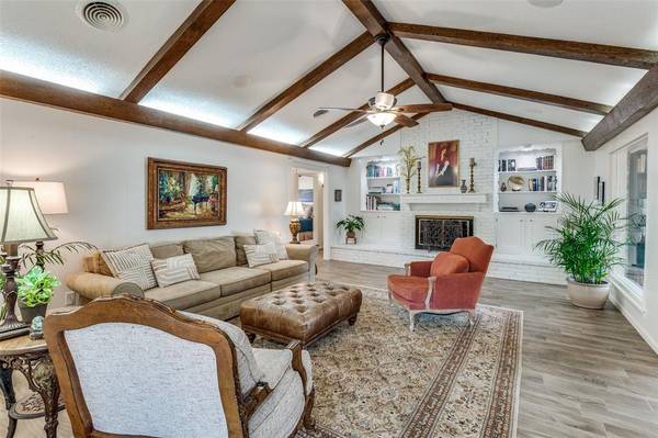 1710 N Dickerson, Pantego, TX 76013