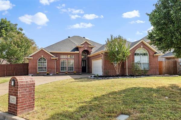 7 Equestrian Court, Mansfield, TX 76063