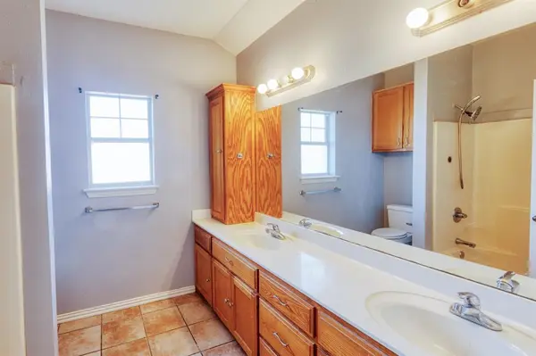 216 & 220 E Walcott Street, Pilot Point, TX 76258