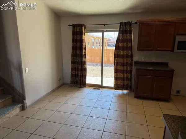 2308 Crestwood LN, Pueblo, CO 81008
