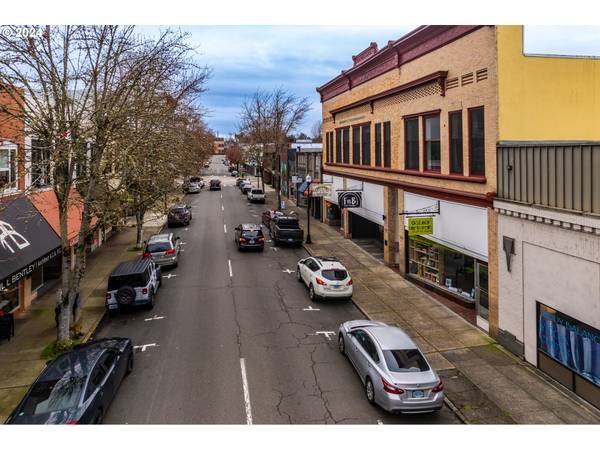 622 SE JACKSON ST, Roseburg, OR 97470