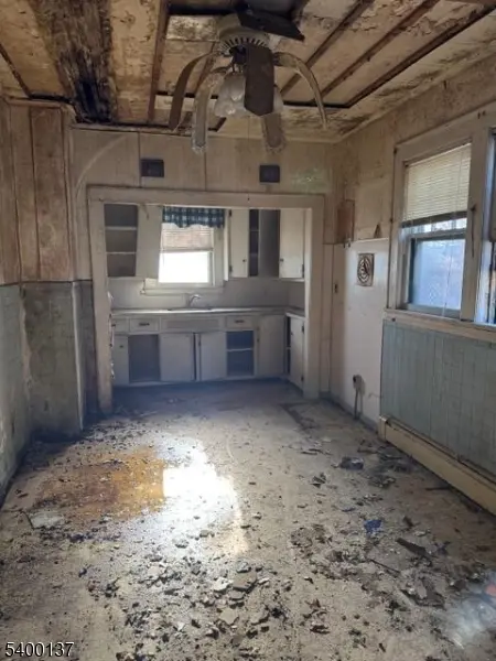 120 S Stiles St, Linden City, NJ 07036