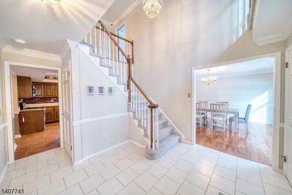 40 Rustic Trl, Raritan Twp., NJ 08822