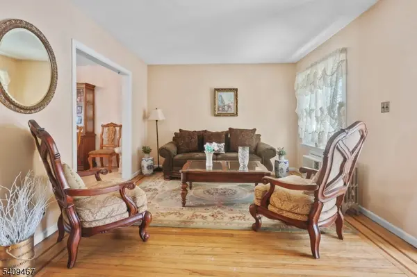 47 Elycroft Pkwy, Rutherford Boro, NJ 07070