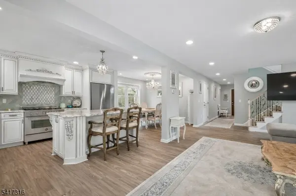 83 White St, Dover Town, NJ 07801