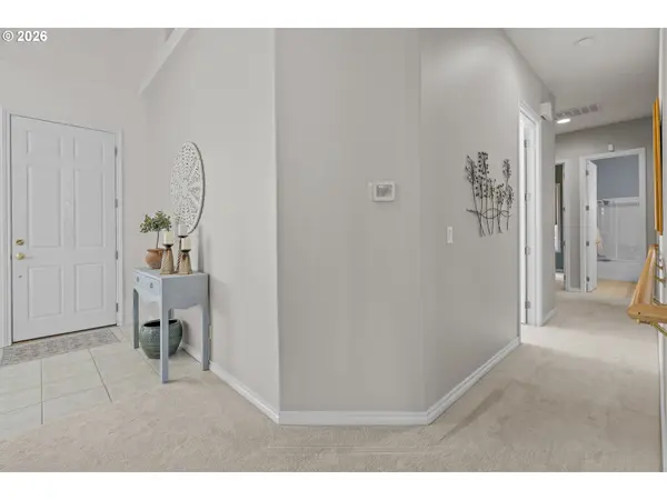 819 HAZELTINE AVE SE, Salem, OR 97306