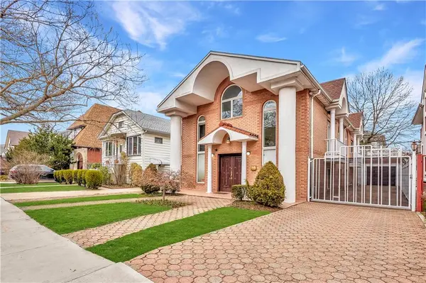 65 Amherst ST, Brooklyn, NY 11235