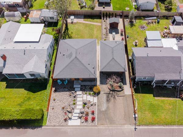 2767 W LANGENBERG AVE, Roseburg, OR 97471