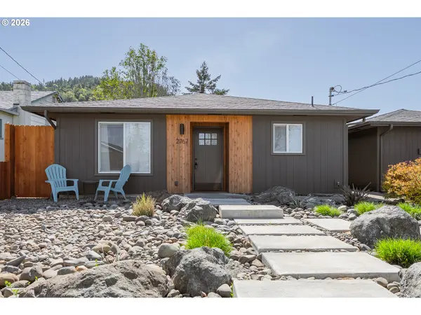 2767 W LANGENBERG AVE, Roseburg, OR 97471