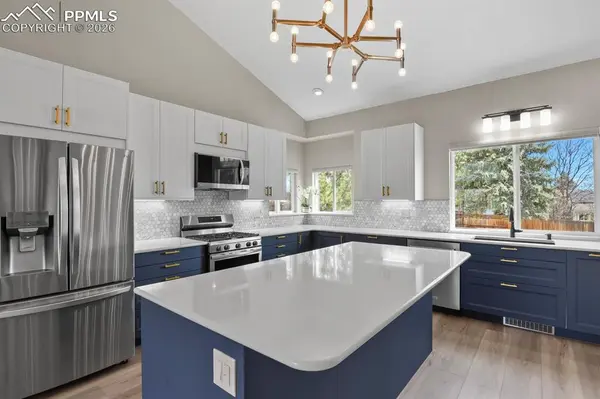 3960 Dolphin CIR, Colorado Springs, CO 80918