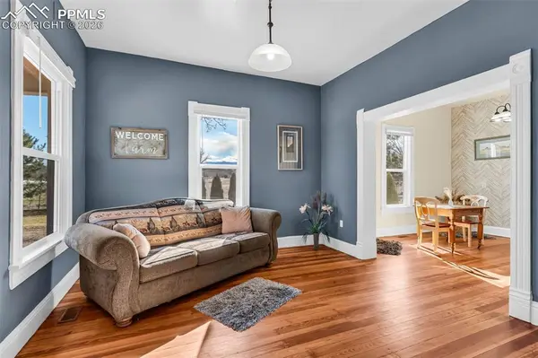 1537 Willow ST, Canon City, CO 81212