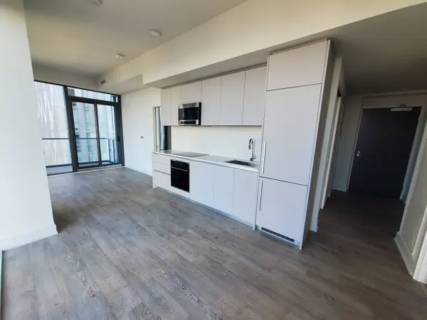 8 Cumberland ST #4402, Toronto C02, ON M4W 0B6