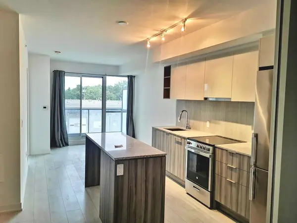 31 Tippett RD #209, Toronto C06, ON M3H 0C8