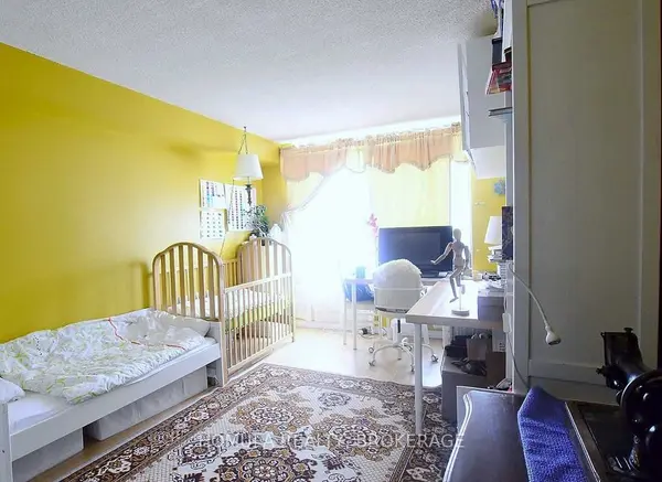 250 Jarvis ST #303, Toronto C08, ON M5B 2L2