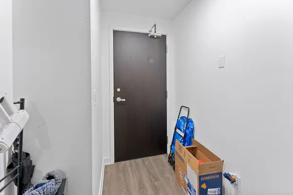 170 Sumach ST #2105, Toronto C08, ON M5A 0C3