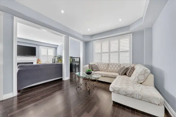 105 Stockell CRES, Ajax, ON L1T 0M4