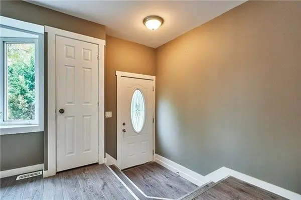 225 Kinmount CRES #Upper, Oshawa, ON L1J 3T8