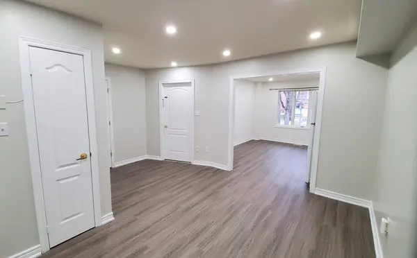 18 Ed Quigg WAY #Main Floor, Vaughan, ON L4H 2S2