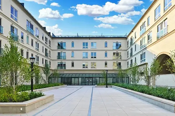 101 Cathedral High ST #313, Markham, ON L6C 3L8