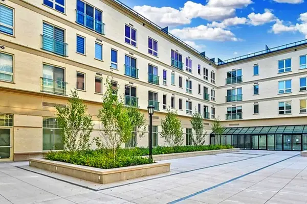 101 Cathedral High ST #313, Markham, ON L6C 3L8