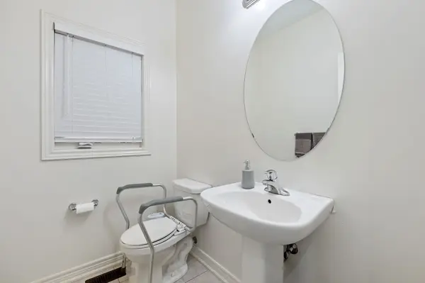 78 Romanelli CRES, Bradford West Gwillimbury, ON L3Z 0X7