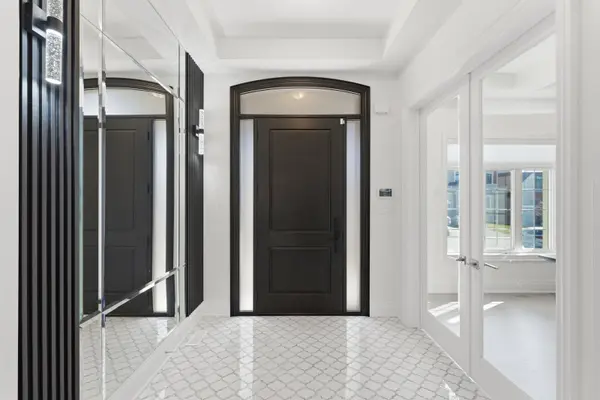 54 Winthrop CRES, Vaughan, ON L3L 0E5