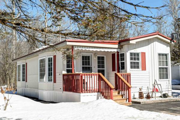 22 Prince Charles AVE, Springwater, ON L0L 1P0