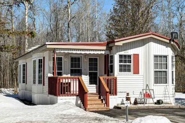 22 Prince Charles AVE, Springwater, ON L0L 1P0