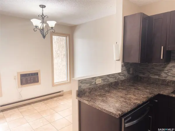 427 TAIT CRESCENT #201, Saskatoon, SK S7H 5L2