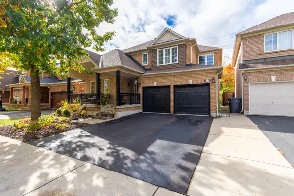 32 Fireside DR, Brampton, ON L7A 1P2