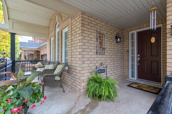 32 Fireside DR, Brampton, ON L7A 1P2