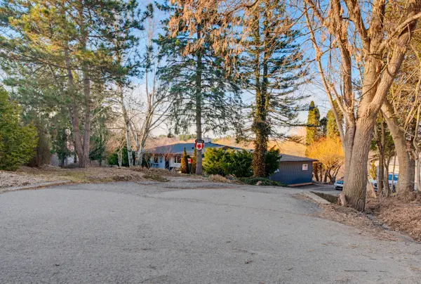 18 Cherry ST, Halton Hills, ON L7G 3J8