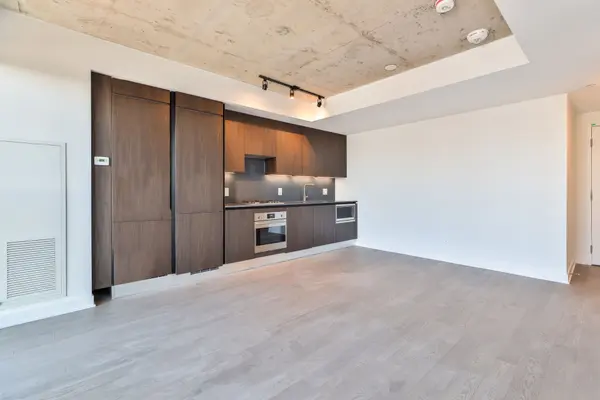 2720 Dundas ST W #509, Toronto W02, ON M6P 1Y2