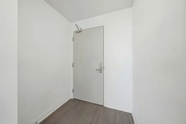 30 Gibbs RD #3107, Toronto W08, ON M9B 6L6