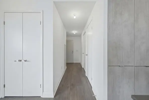 30 Gibbs RD #3107, Toronto W08, ON M9B 6L6