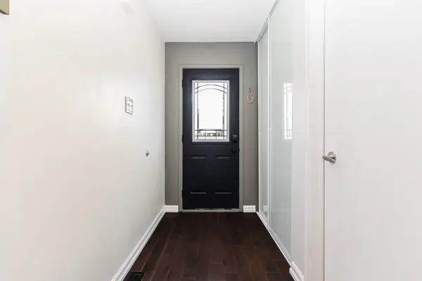 4 Scribner CT, Brampton, ON L6Z 2N1