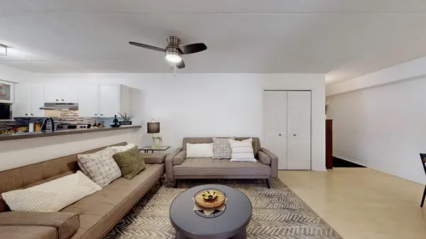 4003 Kilmer DR #111, Burlington, ON L7M 4M1