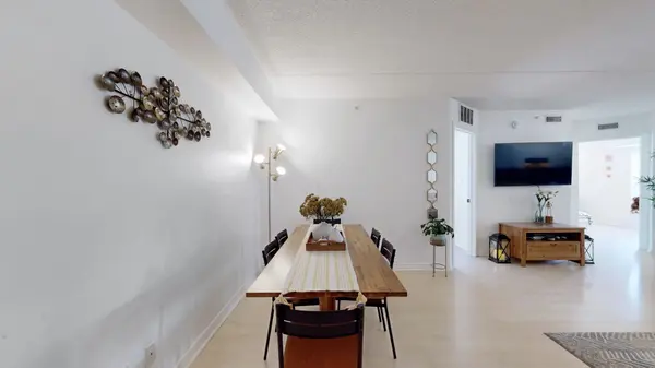 4003 Kilmer DR #111, Burlington, ON L7M 4M1