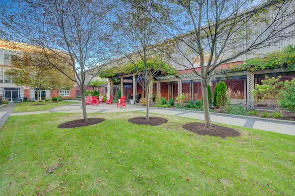 165 Duke ST #202, Kitchener, ON N2H 6T8