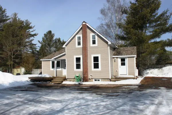 15615 Hwy 35 HWY, Algonquin Highlands, ON K0M 1J2