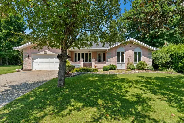 5810 Vars ST, Orleans - Cumberland And Area, ON K0A 3H0