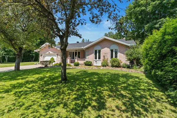 5810 Vars ST, Orleans - Cumberland And Area, ON K0A 3H0