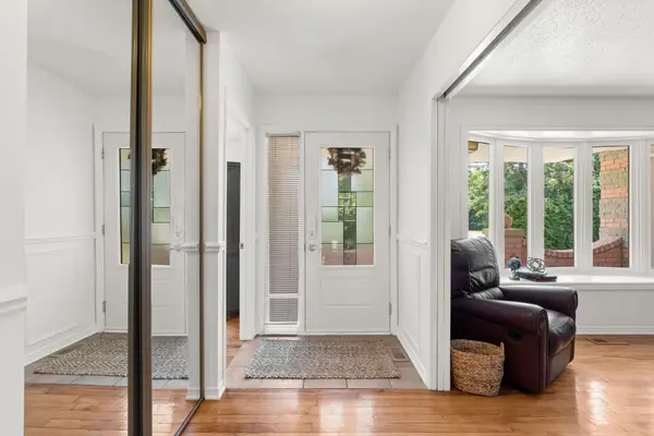 5810 Vars ST, Orleans - Cumberland And Area, ON K0A 3H0