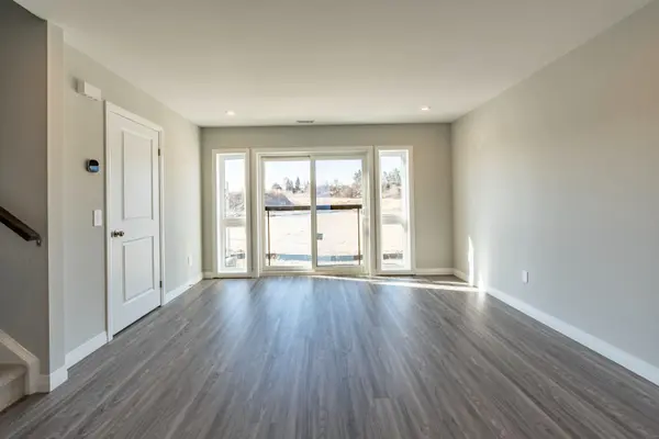 130 Otterbein RD #80, Kitchener, ON N2B 3E4