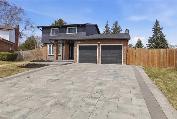 112 White Oak PL, Waterloo, ON N2V 1B2