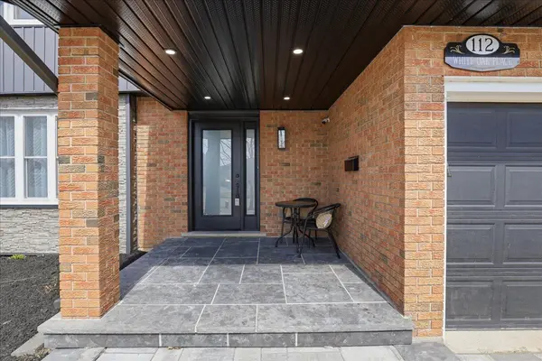 112 White Oak PL, Waterloo, ON N2V 1B2