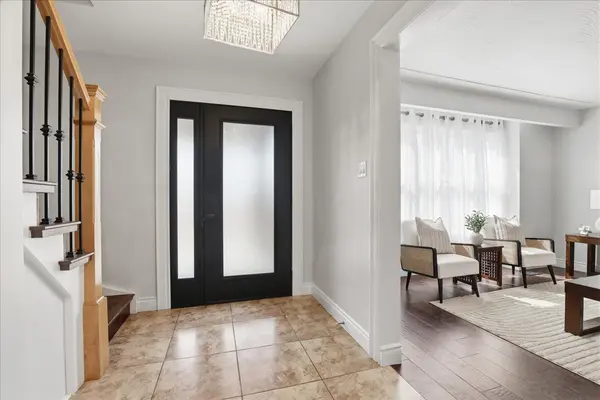 112 White Oak PL, Waterloo, ON N2V 1B2