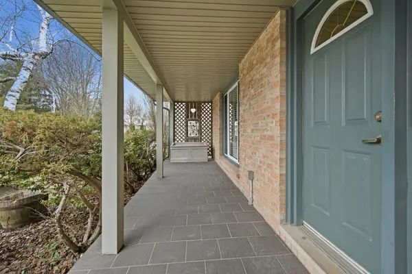 126 Gardenvale CRES, London South, ON N6J 4B9