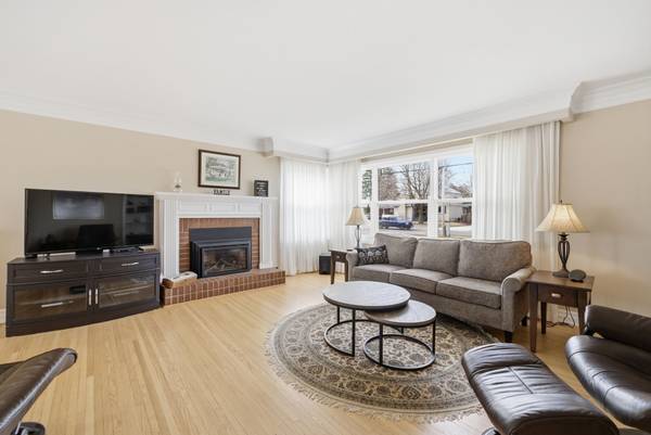 1072 Ontario ST, Cobourg, ON K9A 3C7